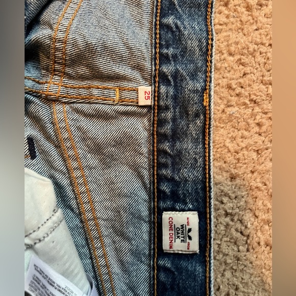 Levi’s button fly denim shorts, size 25 - Picture 2 of 3